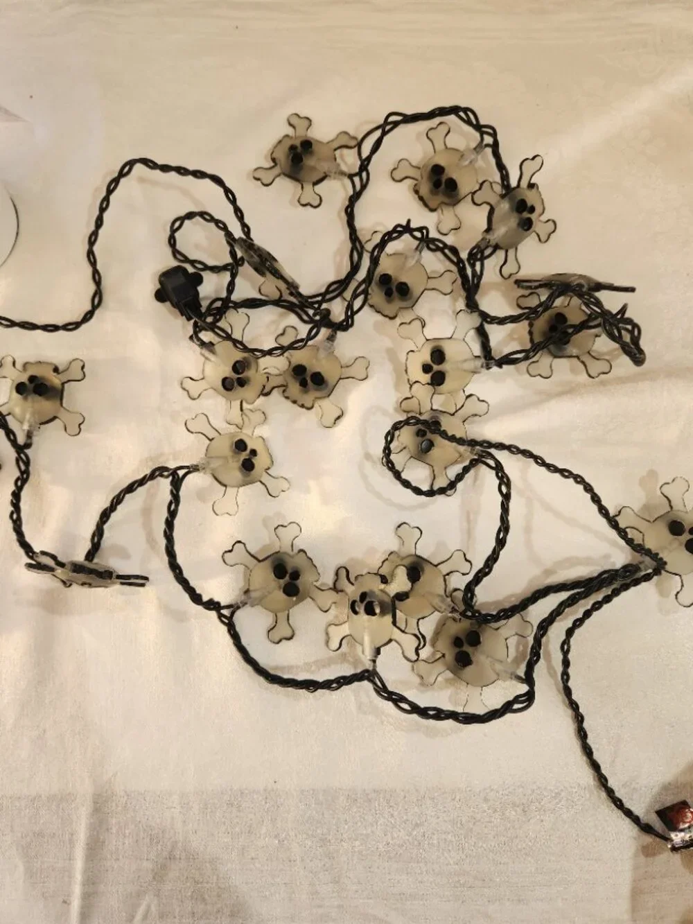 Halloween Skull Light String Set of 20 Skulls
